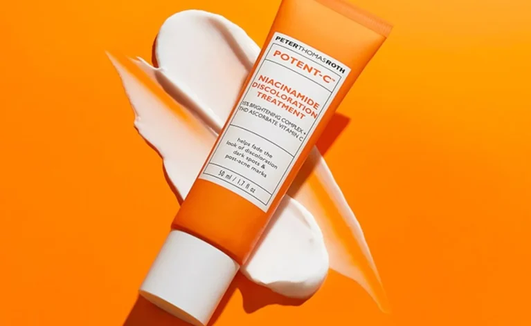 Don't have time for a full redo? Our simple 5-step guide shows you how to seamlessly transform your daytime makeup into a stunning evening look. Learn the quick tricks and product swaps that take you from work-ready chic to night-out glam in minutes.