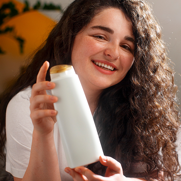shampoo images girls using